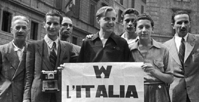 Come avere nostalgia di un regime fascista violento, guerrafondaio, corrotto, razzista?