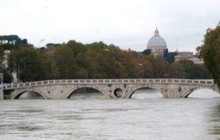 Le storiche piene del Tevere a Roma. Quando «dava fora fiume»
