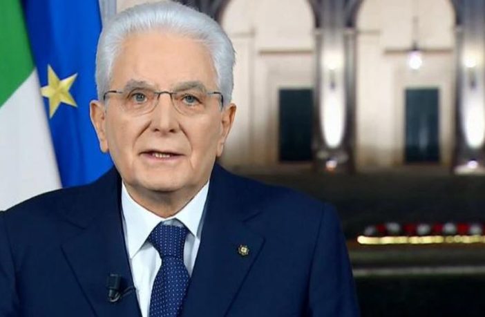 Il Presidente, un transformer e il rigattiere di Scandicci: la crisi di governo prossima ventura