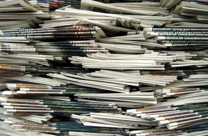Ai fatti si sostituisce la dichiarazione del personaggio di turno. E il giornalismo muore