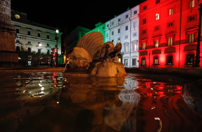 Stanze buie e prati verdi. Si deposita la polvere del coro per Draghi e dell’unanimità per Letta