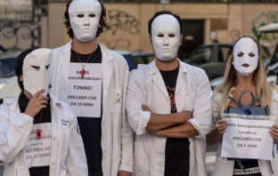 Prigionieri del marketing: «L’insegnamento è un prodotto, gli studenti sono clienti»