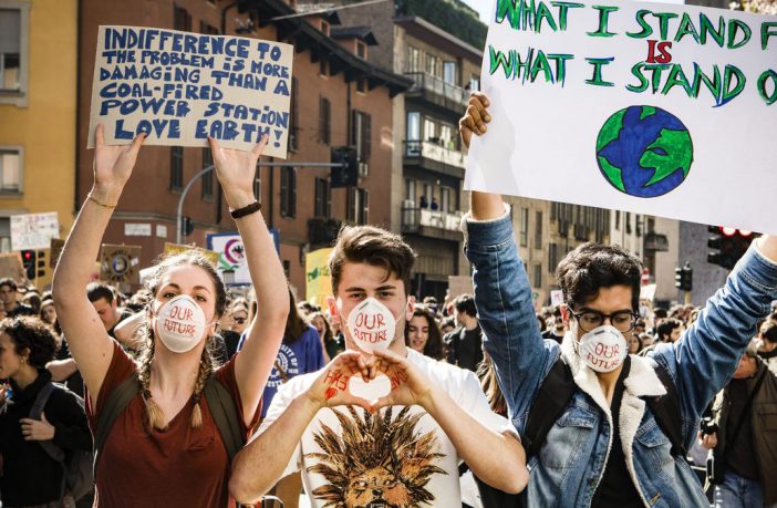 Crisi climatica e legge di Bilancio. Un pianeta B non c’è: «Continuons le combat»
