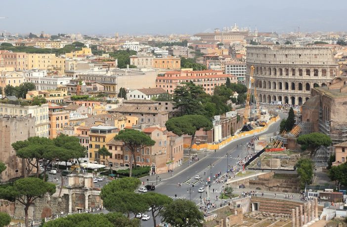 Fori di Traiano, di Augusto, di Cesare, di Nerva e il Tempio della Pace: «l’archeologia al posto della via»