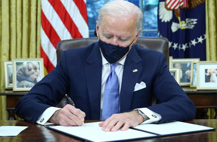 Il 2022 che sarà. La presidenza Biden fa i conti con la realtà: alle promesse non sono seguiti i fatti