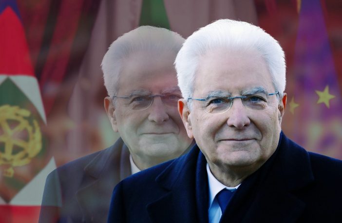 Bis del Presidente Mattarella in Parlamento, con 55 applausi. La Presidente donna, quando?