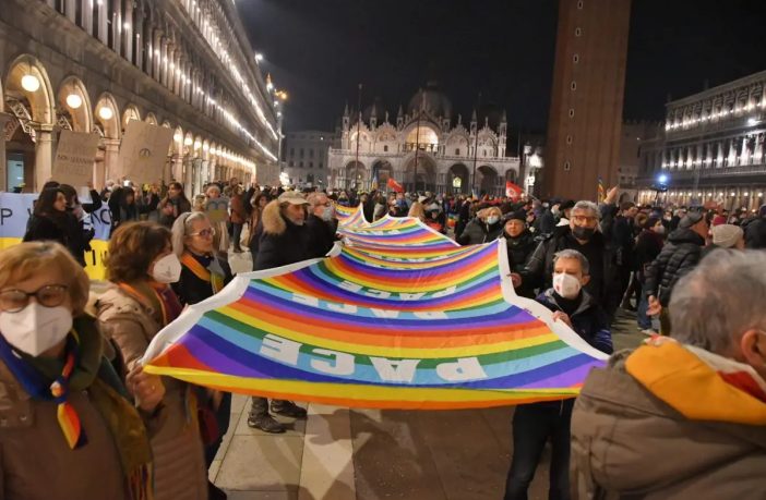Venezia città della pace. Rumiz (Emergency): «La guerra non risolve problemi, causa tragedie»