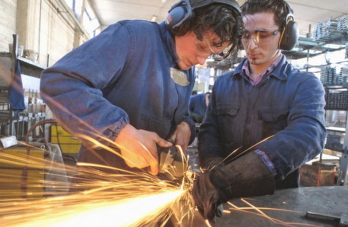 Il far west nella formazione scuola-lavoro: cala la frusta della Cassazione sui tirocini aziendali