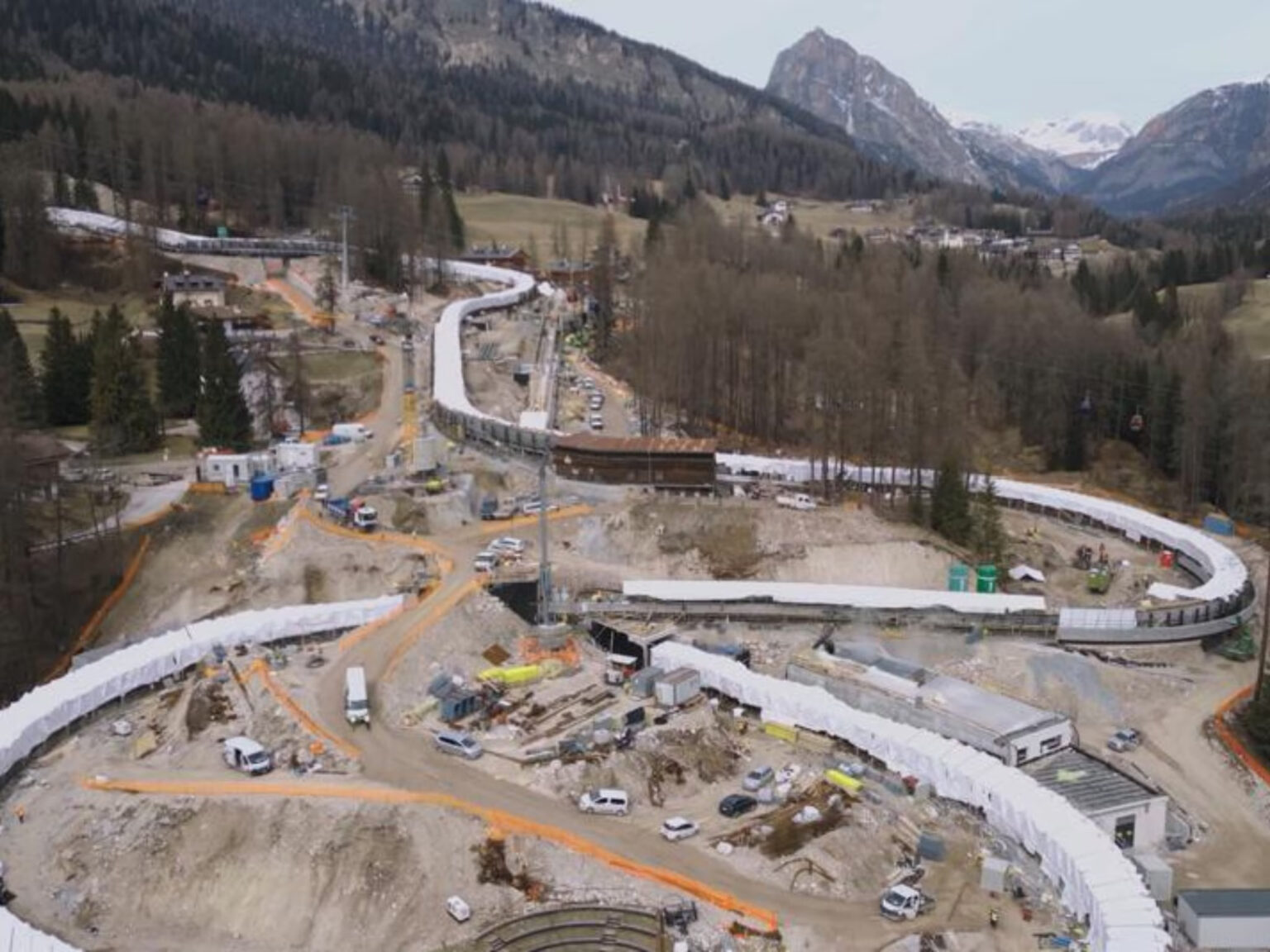 Open Olympics 2026, cento giorni di silenzio sulle opere di Milano-Cortina: «La sfida olimpica è il diritto di sapere»