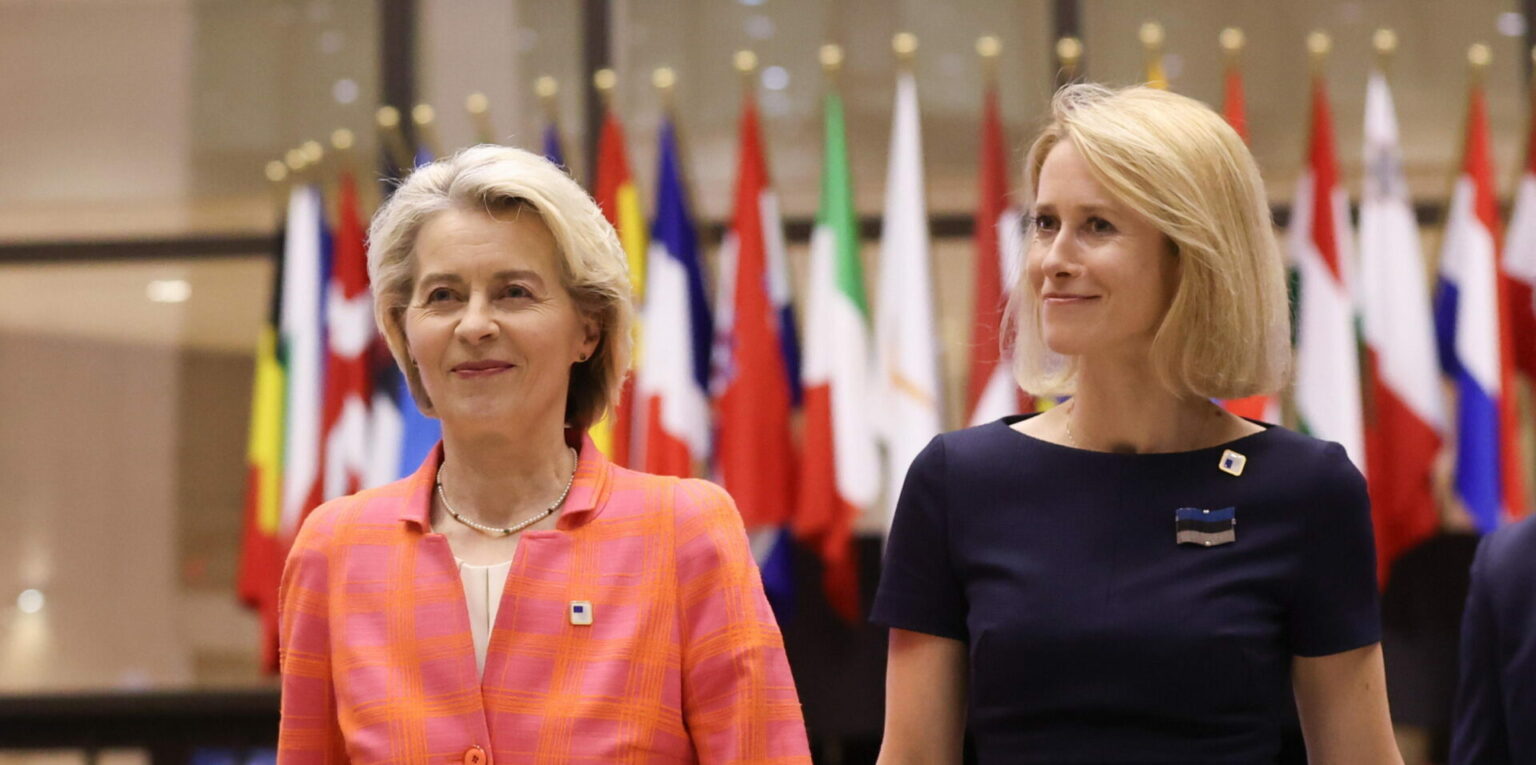 Von der Leyen e Kaja Kallas con l’elmetto: “corrotte” e/o “stupide”, c’è una logica nella loro follia per la guerra