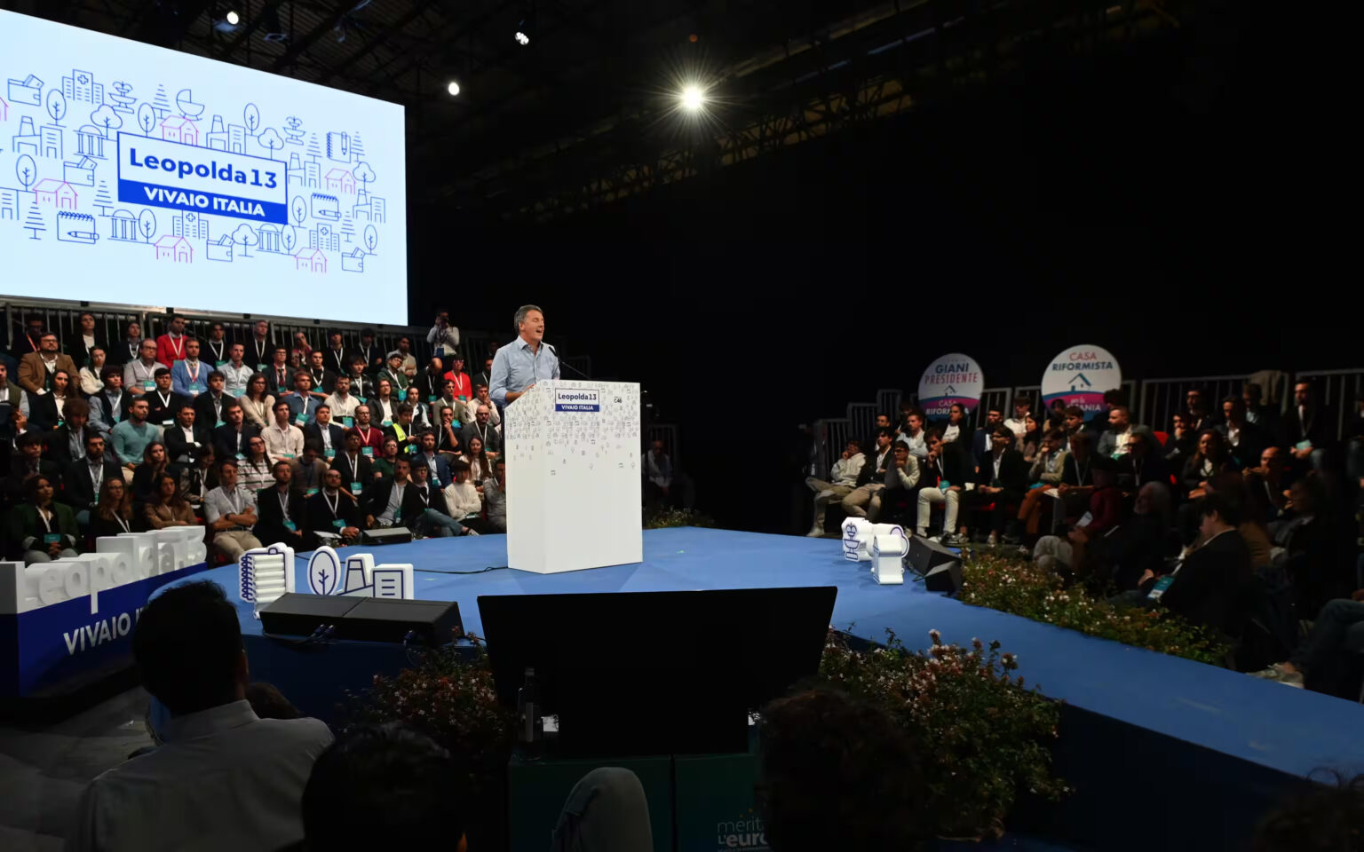 L’Italia “di mezzo” cerca casa (Renzi dixit): sarà una nuova “suggestione da palcoscenico” o “casa riformista”?