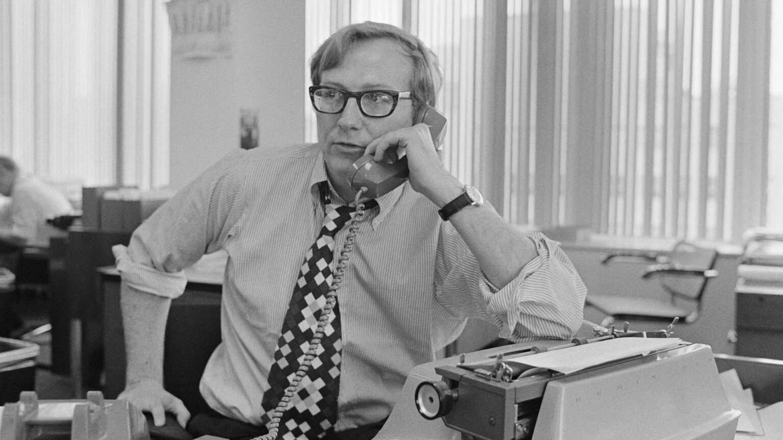 “Cover-Up”, il giornalismo con la schiena dritta di Seymour Hersh: da My Lai ad Abu Grhaib al NordStream