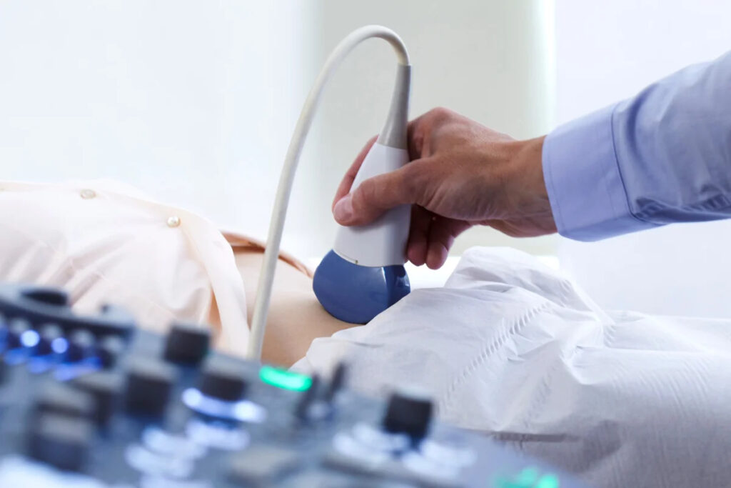 Diritto alla salute e tutela della privacy: paga il medico o l’infermiere? Il caso di una donna incinta morta in ospedale