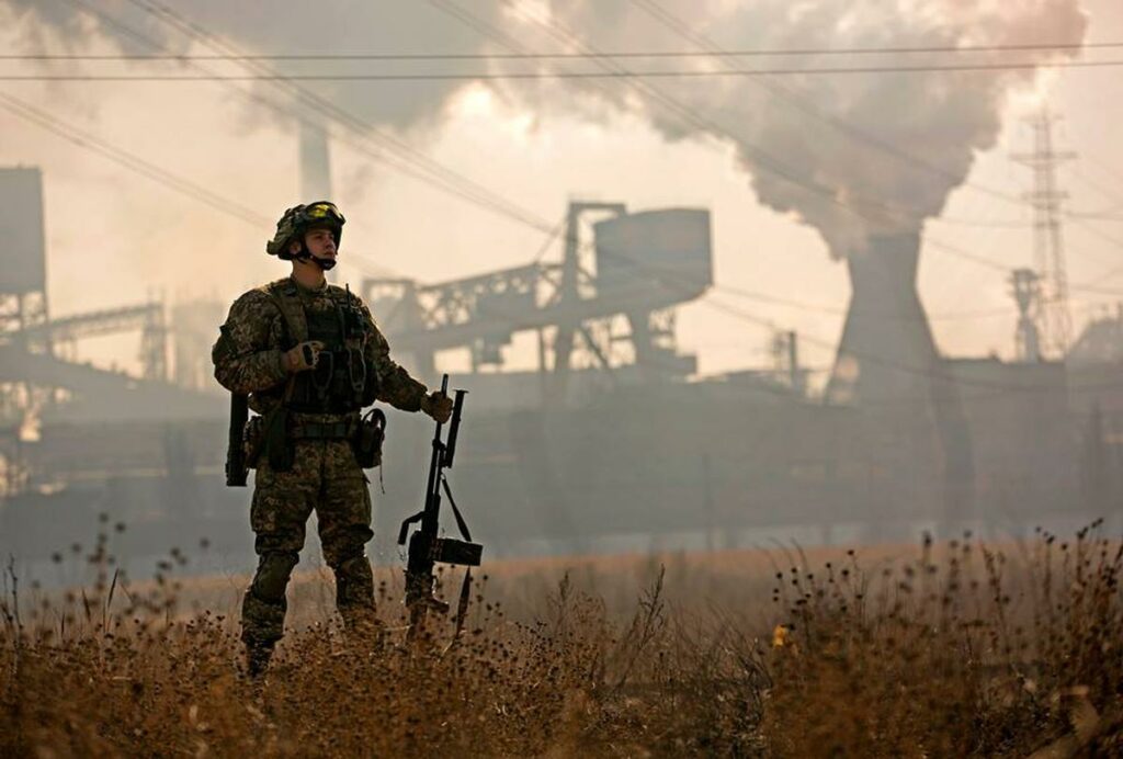 Il Pianeta in fiamme, tra guerre, migrazioni, disuguaglianze e crisi climatica. Un circolo vizioso globale