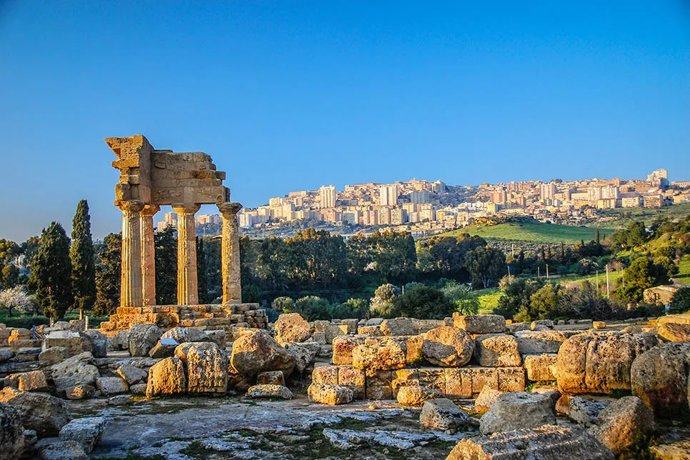 Prima di essere abbandonata una città viene dimenticata. “Agrigento 2050”: «il futuro lo costruisce, non lo aspetta»